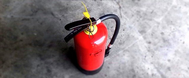 Нормы обеспечения переносными огнетушителями объектов защиты в зависимости от их категорий по пожарной и взрывопожарной опасности и класса пожара (за исключением автозаправочных станций)